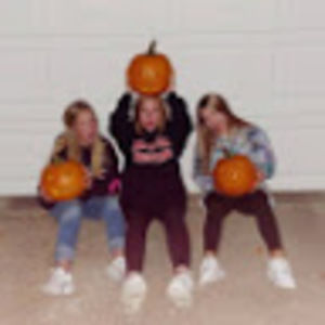 Meet your Posher, Macie